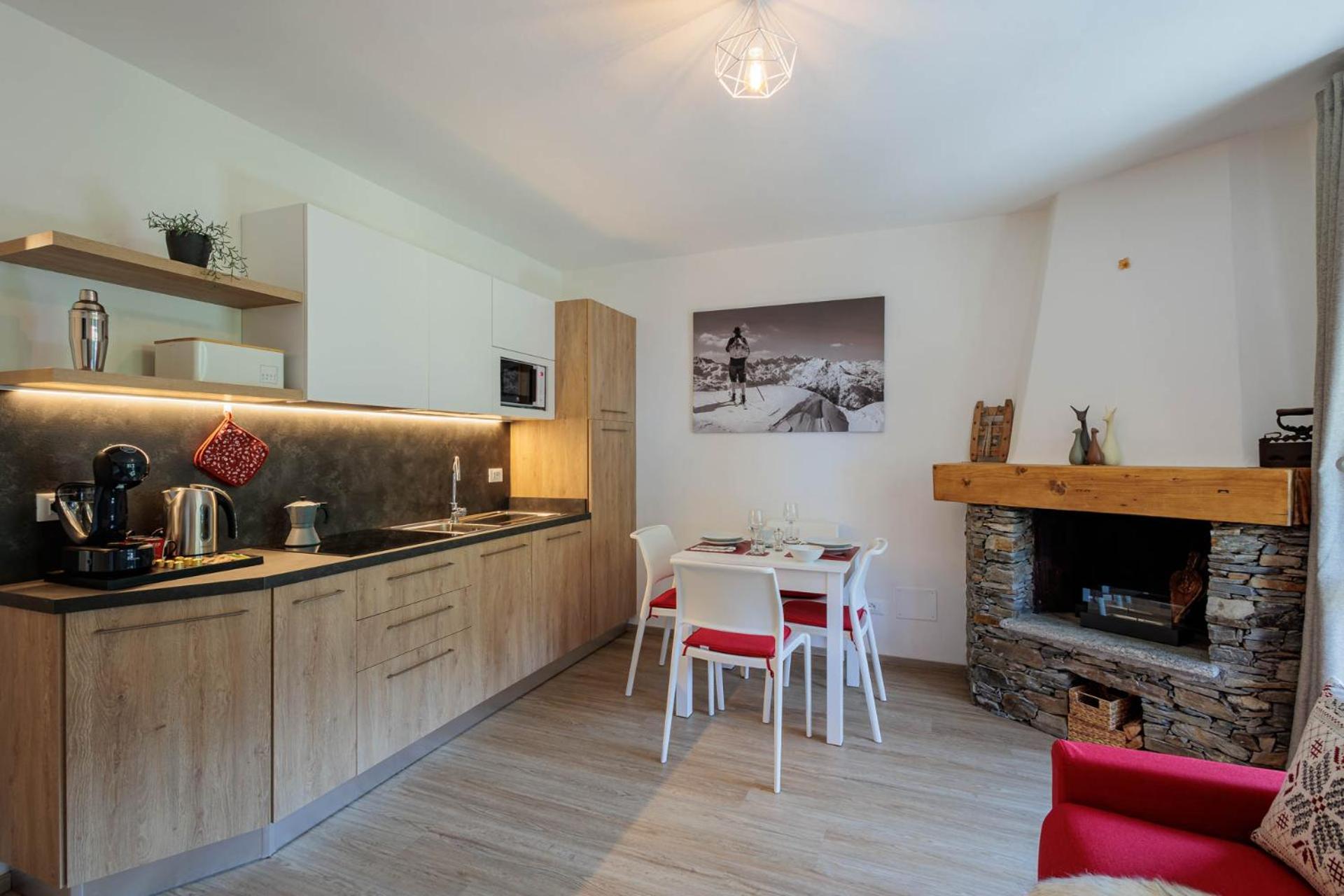 Revo Apartments - Rocca Fiorita 아프리카 외부 사진