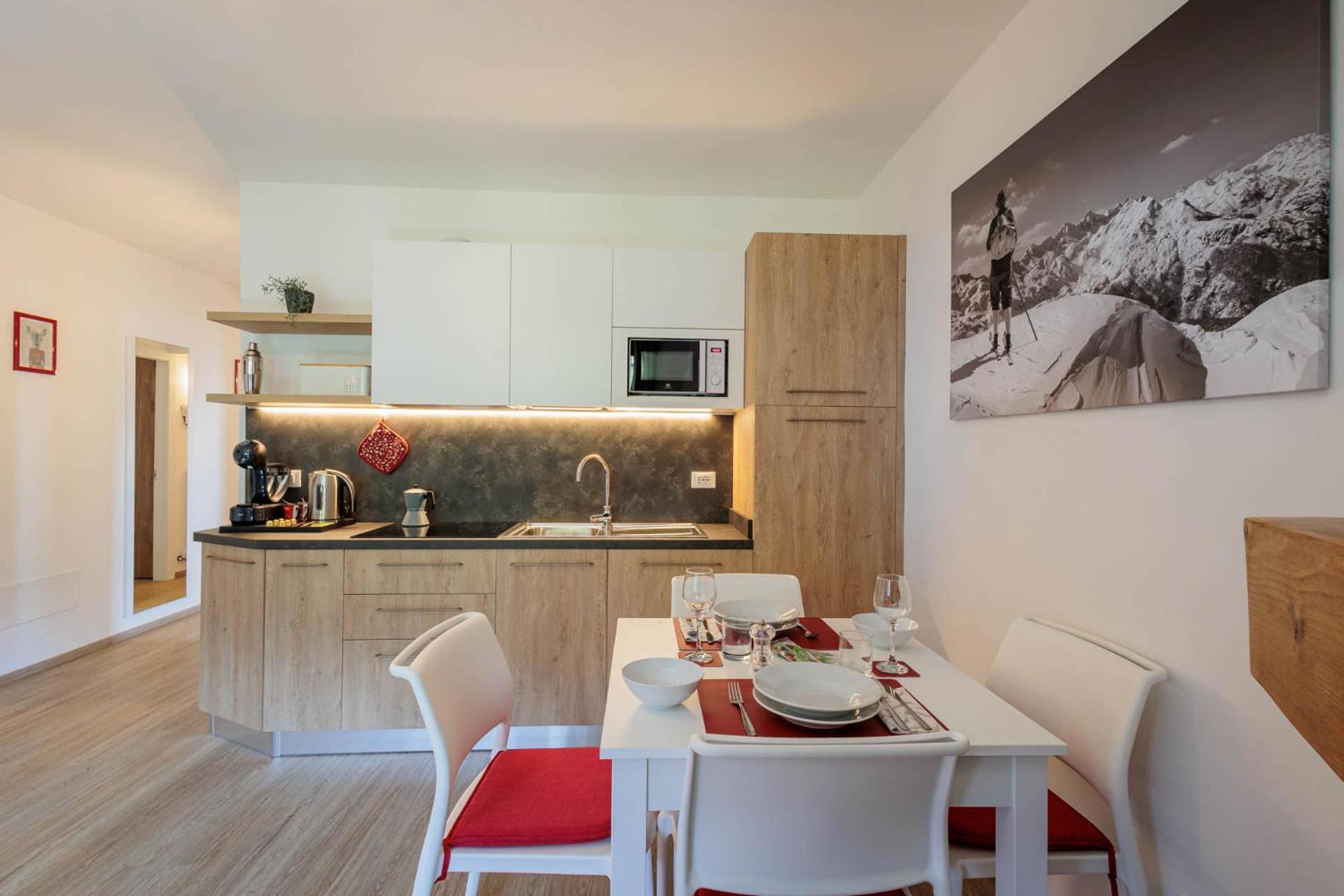 Revo Apartments - Rocca Fiorita 아프리카 외부 사진